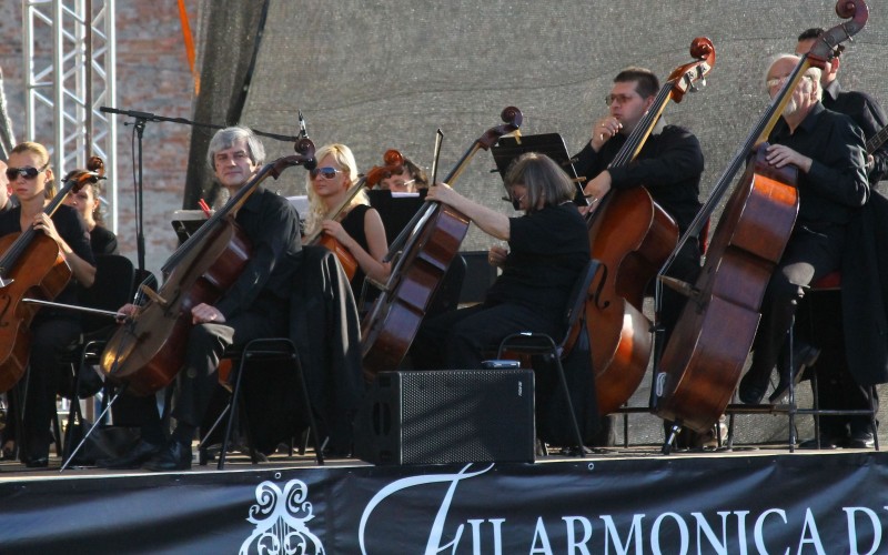 Hétfőn sztrájkolnak a filharmonikusok