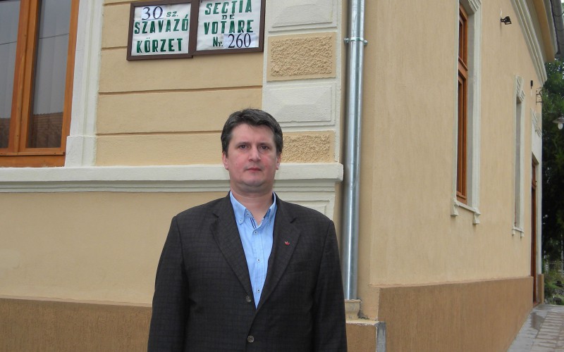 Faragó Péter megyei RMDSZ-elnök Kisiratoson szavazott