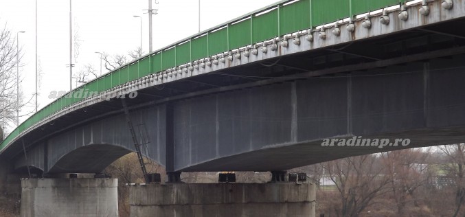 Egy évtizedet bírta: újabb felújításra szorul a Várhíd