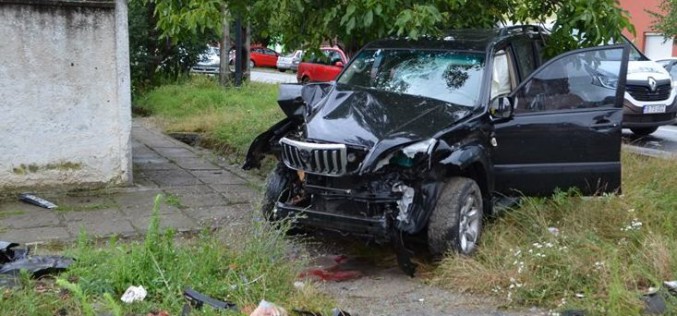 Celeb strandvendéglős karambolozott taxival