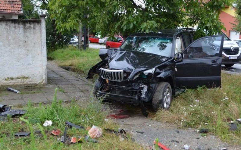 Celeb strandvendéglős karambolozott taxival