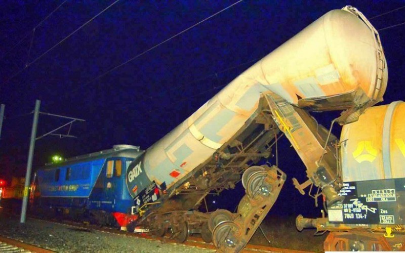 Részeg mozdonyvezetők okoztak balesetet Aradon