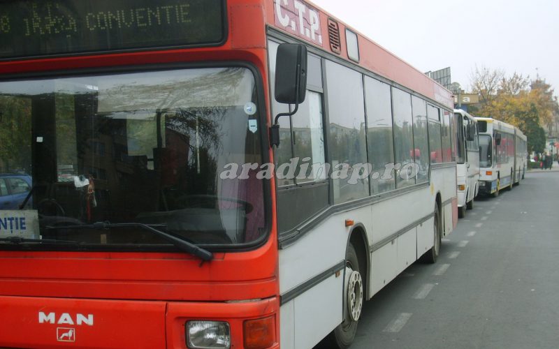 Drasztikusan csökken a diák-buszbérletek ára.De van két rossz hírünk.