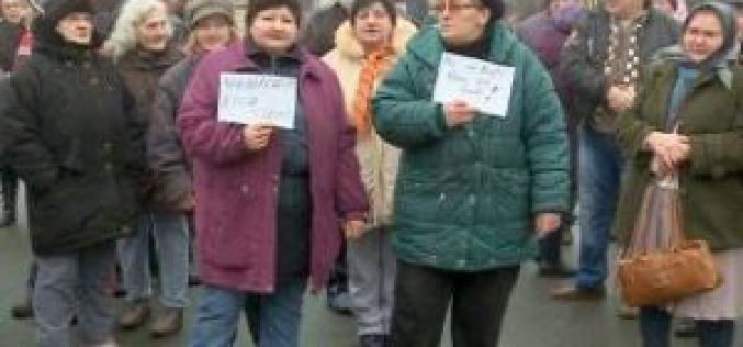 Románok tüntettek a Nagy Egyesülés Emlékműve ellen