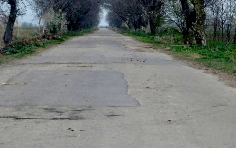 Visszavarrnának 1 200 km utat a községek nyakába