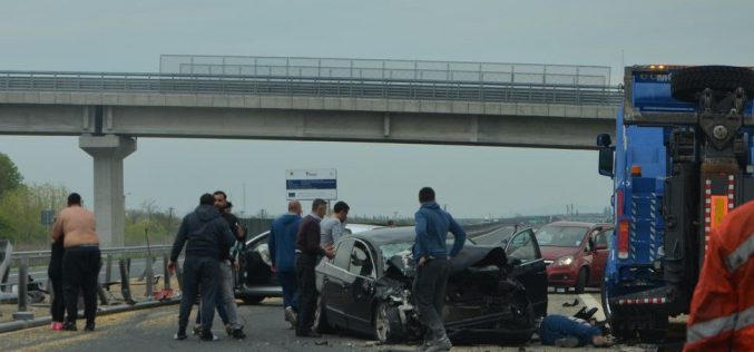 A cigányok a baleset után a tévéseket ütötték