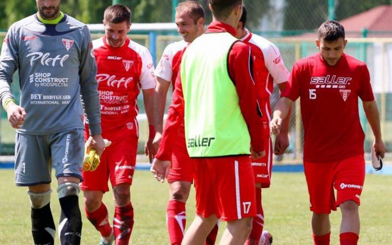 Újabb bedarálás: UTA-Szatmárnémeti 2-0