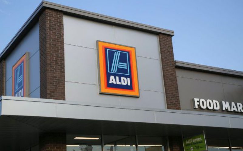 Élesedik a konkurencia: érkezik az Aldi diszkontlánc