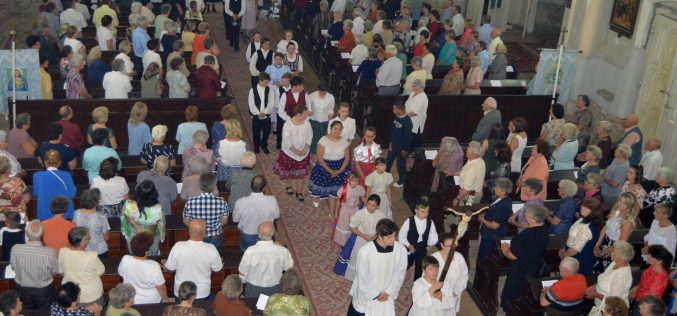 A 130 éves pécskai templom búcsúját ünnepelték
