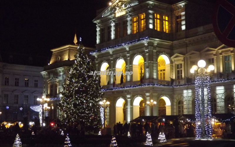 Eltolták: nem hétfőn, kedden kattintják fel a díszvilágítást