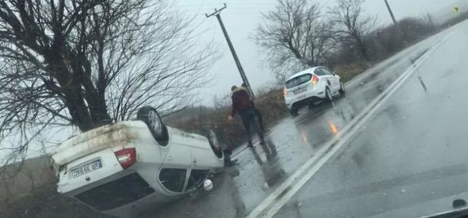 Fejreállt egy autó Vinga és Ság között