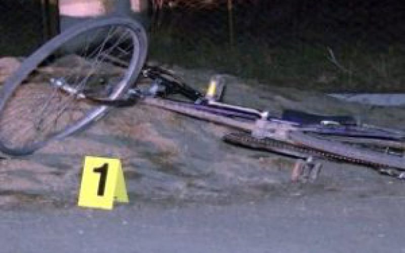 Kamion sodort el kerékpárost: belehalt