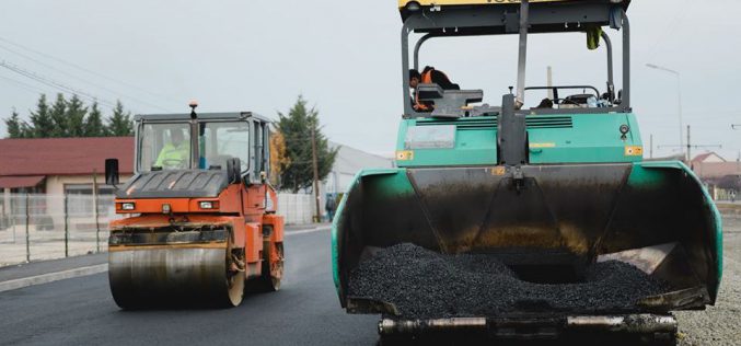 Aszfaltozás: ötvenöt utca, negyven hónap