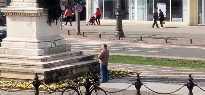 Belső nyugalom a belvárosi fortyogásban: imádkozik vagy meditál?