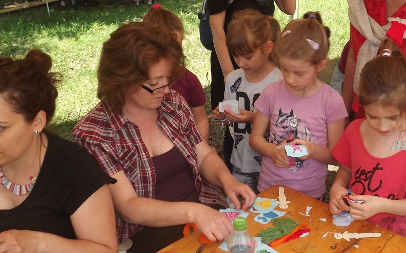 Aradi Magyar Majális: főznek, alkotnak, este Irigy Hónaljmirigy