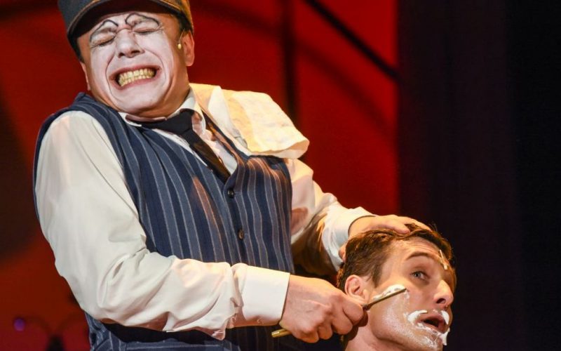 Aradi Kamaraszínház: Lear halála, zenés komédia és operett