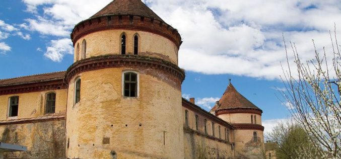 Uniós forrásból restaurálják a borosjenői várat