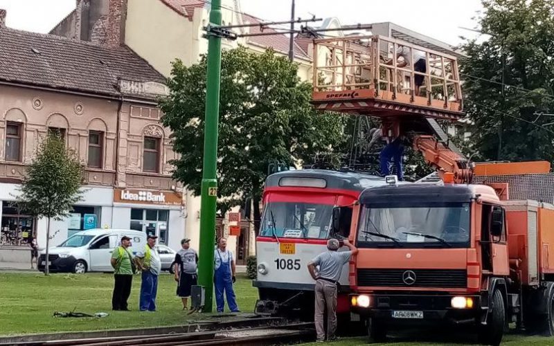 Leszakította a felsővezetéket: megbénult a villamosközlekedés