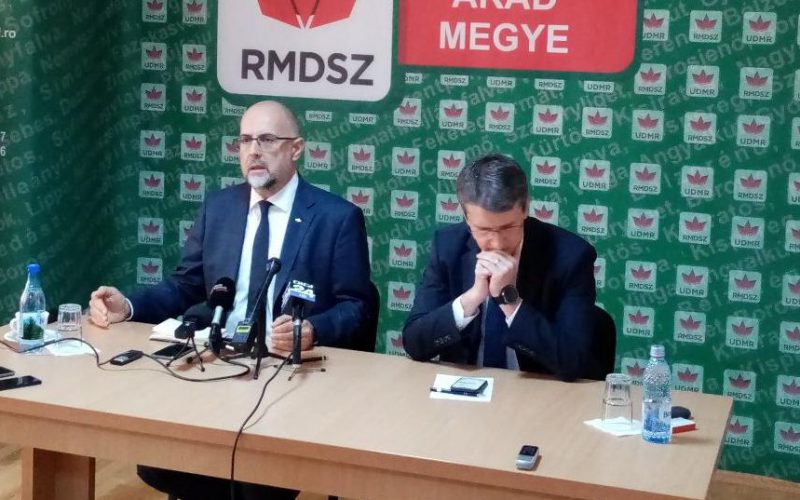 Kelemen Hunor sajtótájékoztatója Aradon