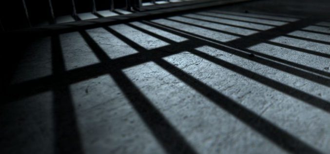A börtönőr-nyugdíjazó megúszta három év felfüggesztettel