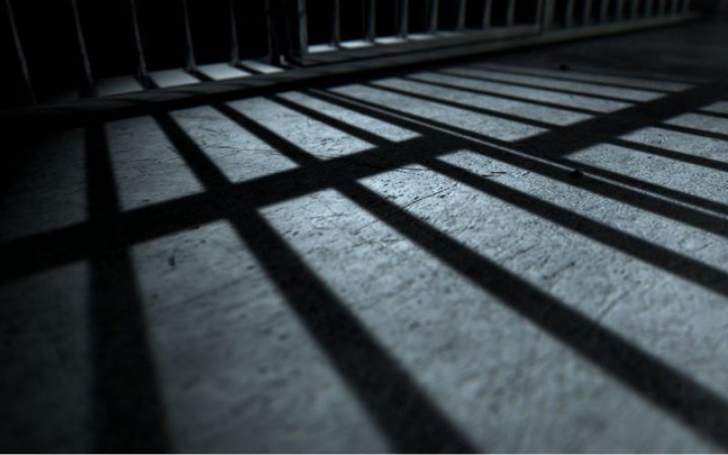 A börtönőr-nyugdíjazó megúszta három év felfüggesztettel