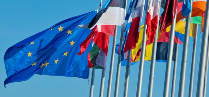 Az Európai Bizottság a határzárak feloldására kérte fel a tagállamokat