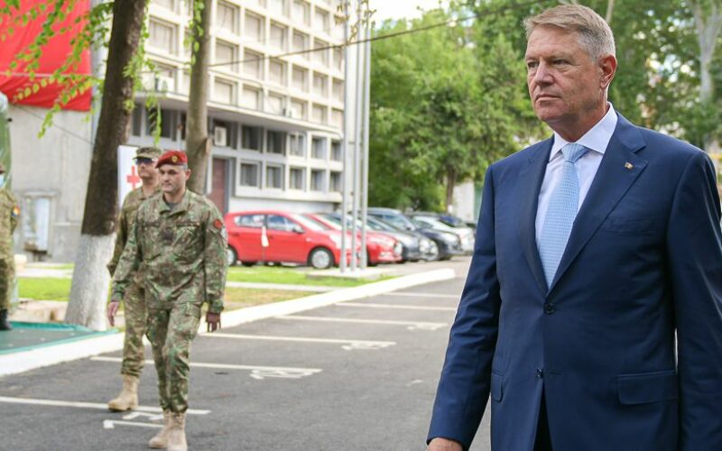 Iohannis ezt simán aláírta: augusztus 2. a Roma Holokauszt Nemzeti Napja