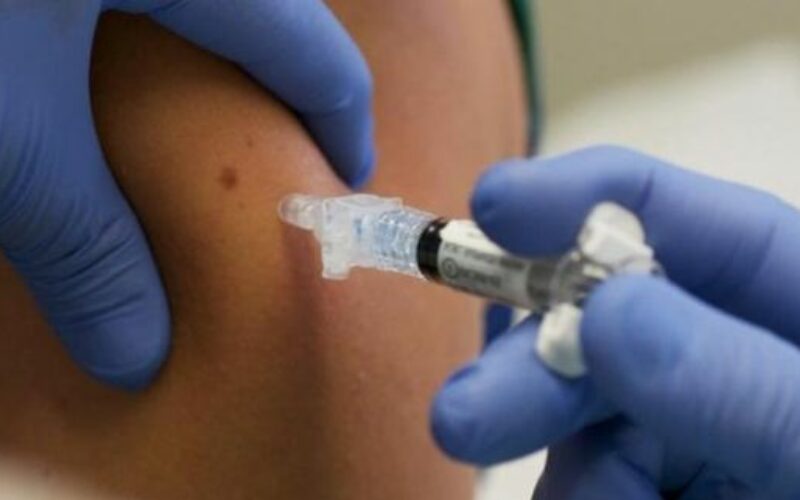 Arad közel 38 ezer, influenza elleni védőoltást igényelt