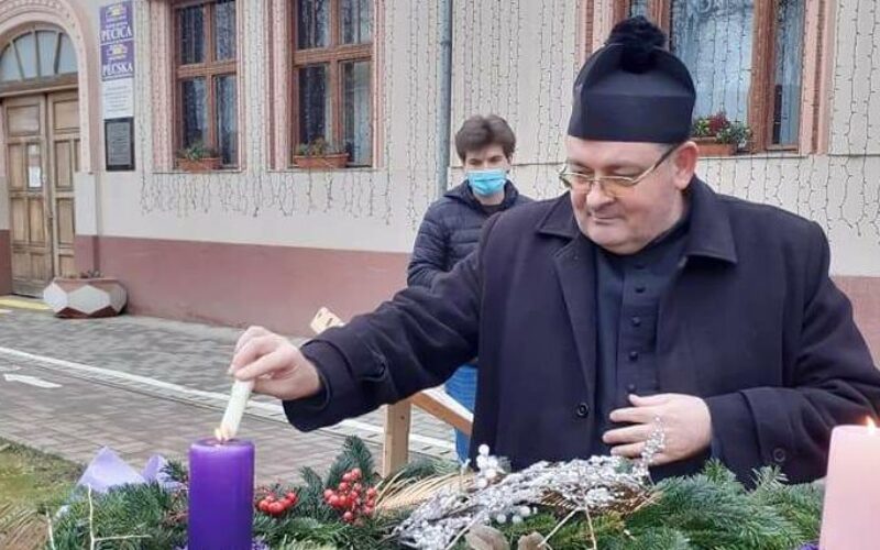 A főpásztor küldte az adventi lángot Pécskára