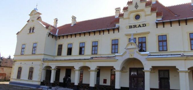 Félmegoldás a megszüntetett Arad-Brád vonatközlekedésben