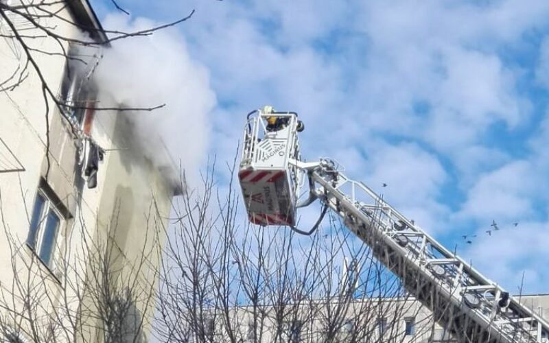 Kigyulladt egy lakás a Vlaicu-negyedben