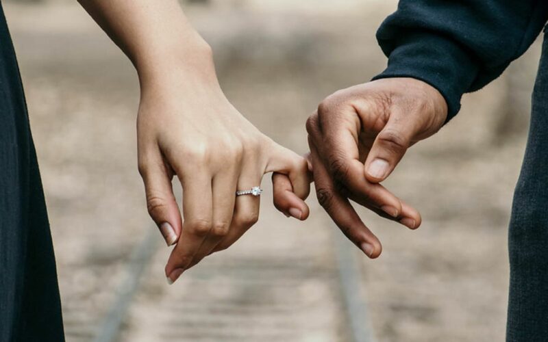 Valentine’s Day: valljanak szerelmet a Városháza előtt