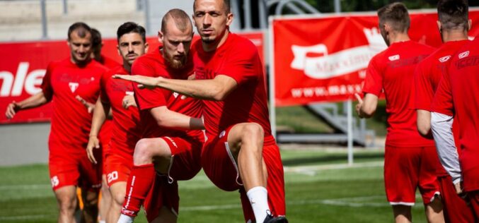 Önjégtörés: UTA-Gaz Metan 1-0