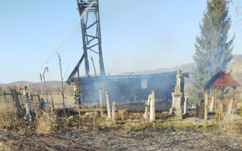 Háromszáz éves műemlék templom égett le Vidrán