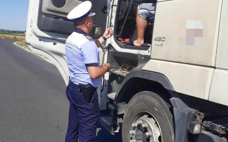 Részleges kamionstop a hétvégén a főutakon