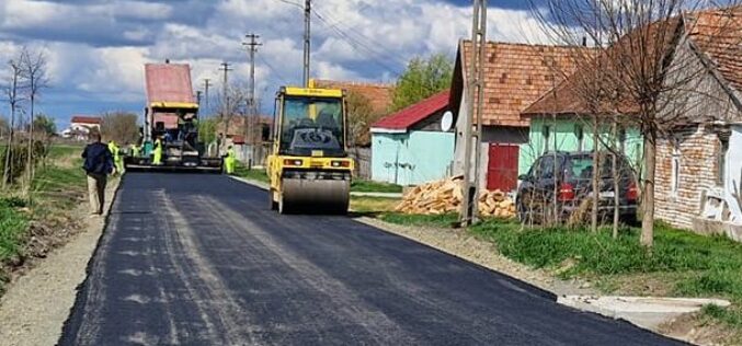 Kisiratos: megkezdték az aszfaltozást az Gyepszélen