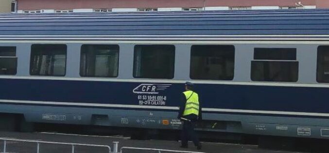 Dízelmozdony húzogat Radna és Iltő között