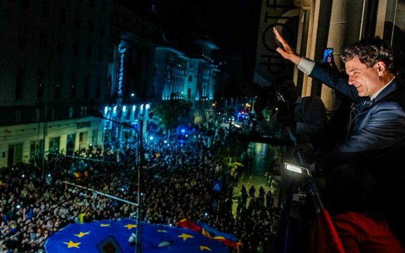 Végleges: Nicuşor 53,6%, Simion 46,4%