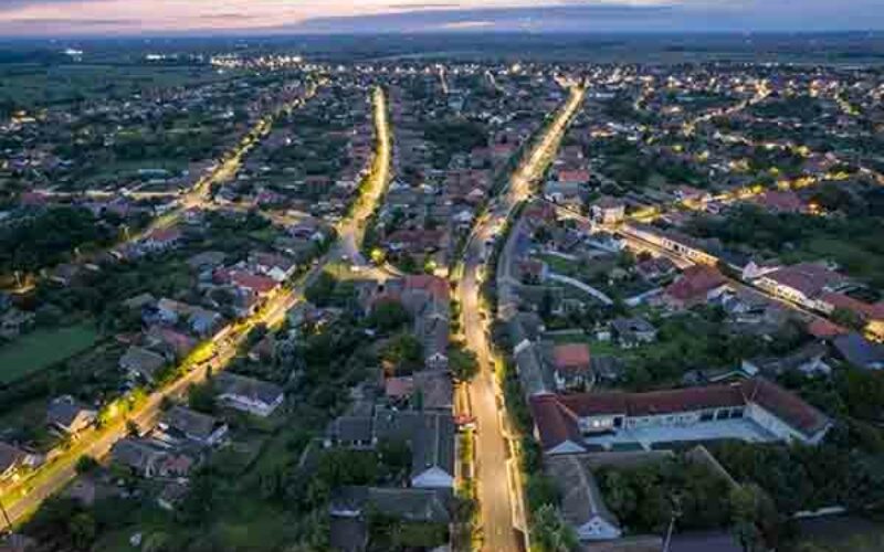 Pécska: két busz, 24 megálló, 30 km