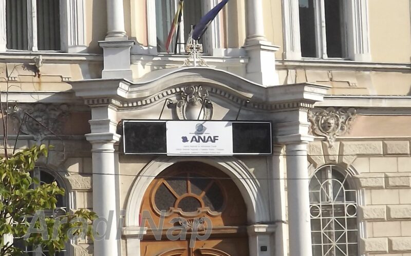 Csökken a közalkalmazottak bérpótléka