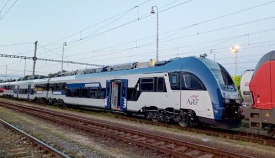 Kürtösön a második PESA-vonat: érkezik még 60