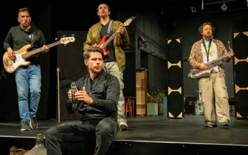 Musicalt rendez Koltay Gábor a Békéscsabai Jókai Színházban