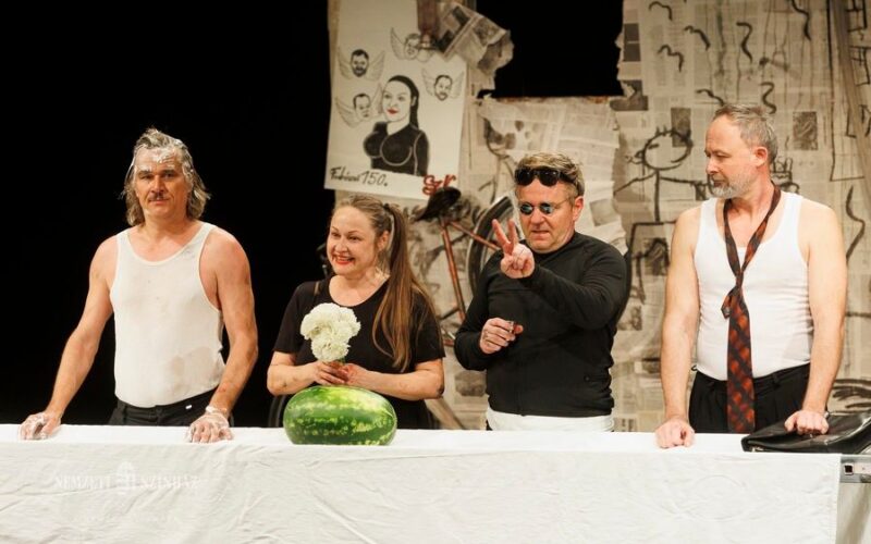 Az Aradi Kamaraszínház novemberi műsorkínálata