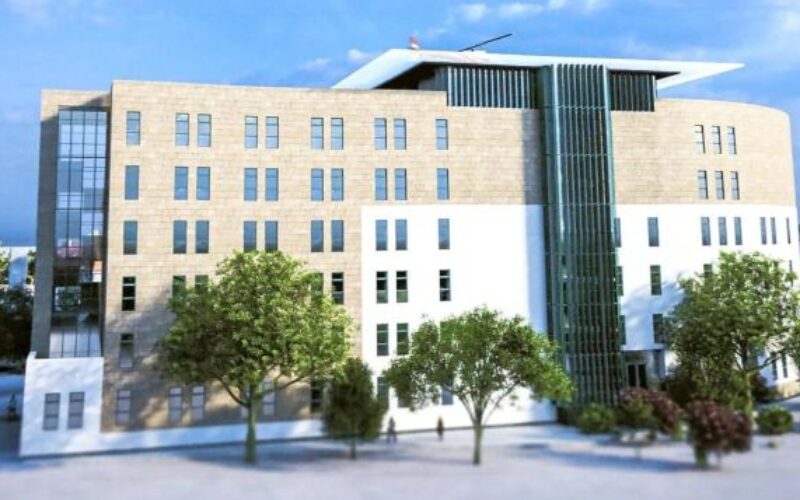 Pénz nincs rá, mégis közbeszerzésen az új aradi szülészet-gyermekkórház