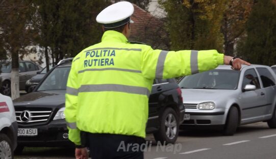 Zsebre dolgozhatott a közúti rendőr