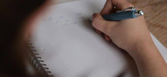 A házifeladatok terhe, a vidéki oktatás hátrányos helyzete