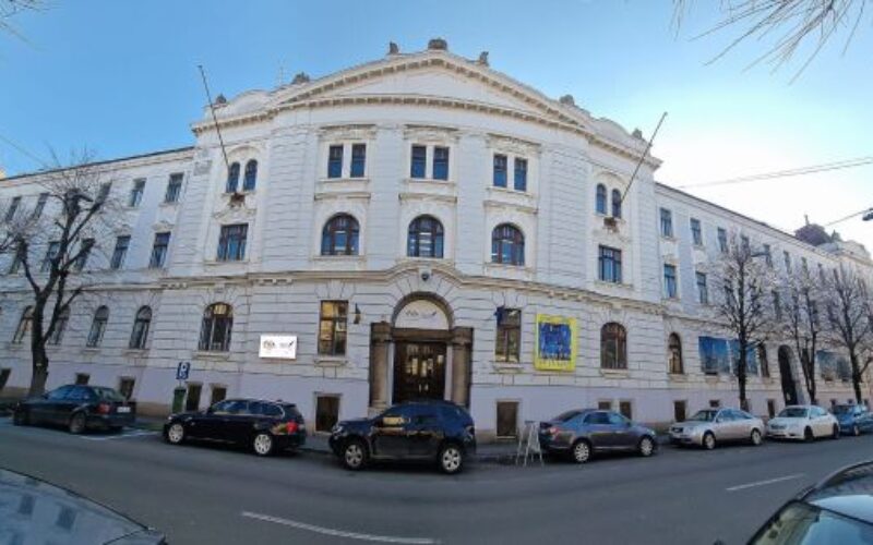 Uniós forrásból újult meg a megyei könyvtár épülete