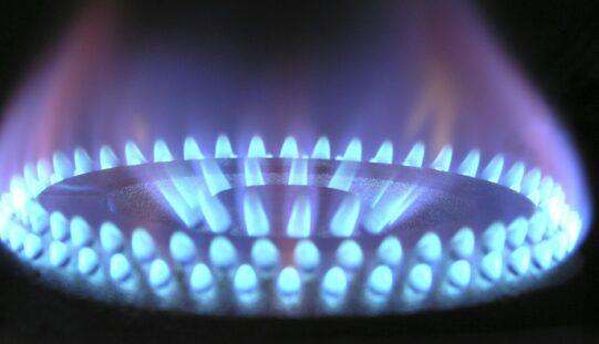 Még rágják a földgáz-ársapka kivezetését