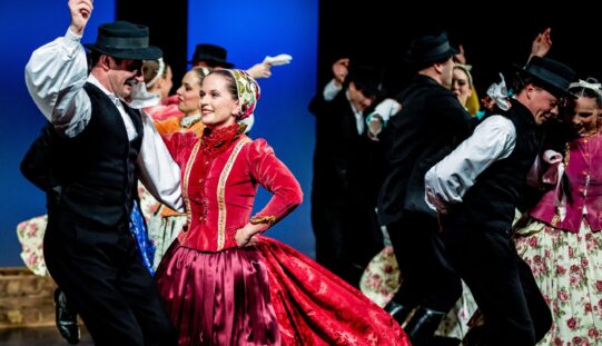 Aradi Kamaraszínház: Kárpátok visszhangja