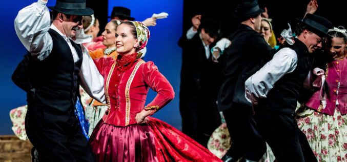 Aradi Kamaraszínház: Kárpátok visszhangja